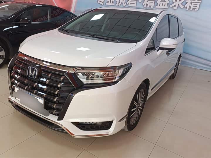 Фото 1 - Honda Elysion