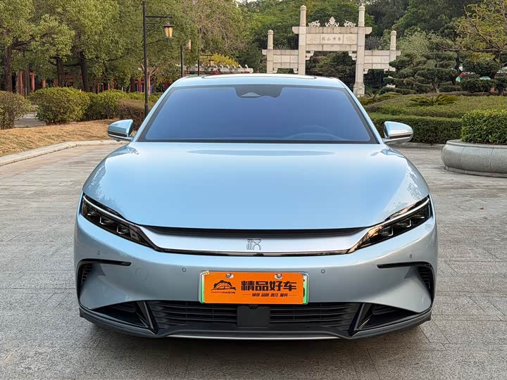 Фото 2 - BYD Han