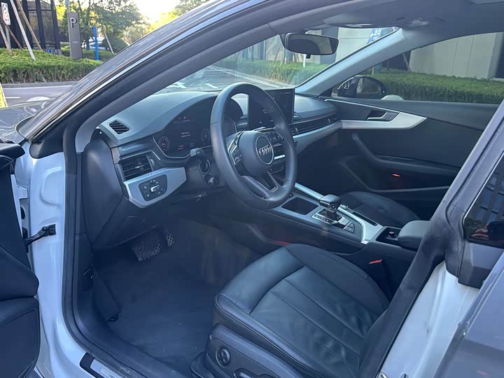 Фото 5 - Audi A5