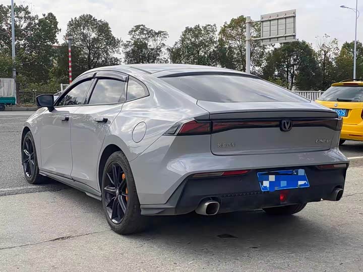 Фото 9 - Changan UNI-V