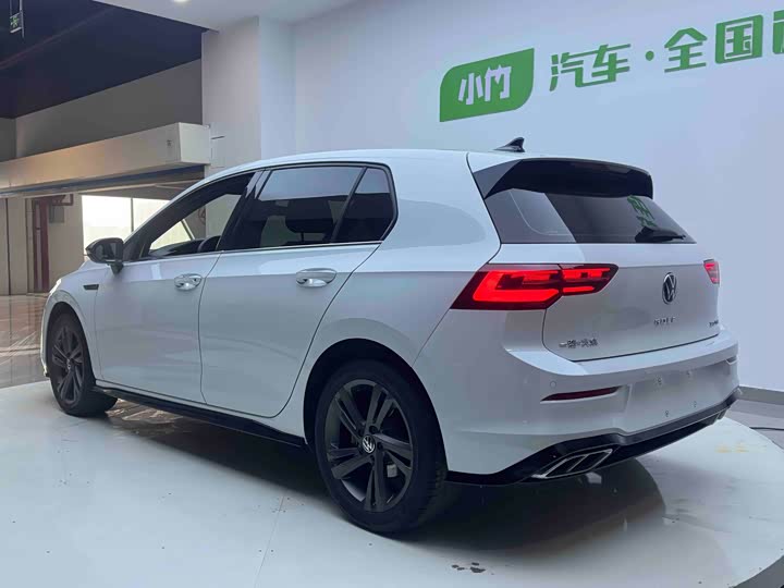 Фото 4 - Volkswagen Golf