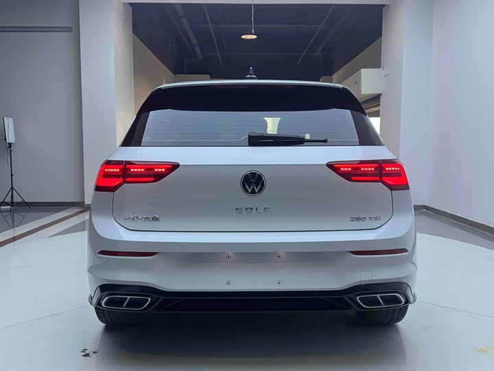 Фото 5 - Volkswagen Golf