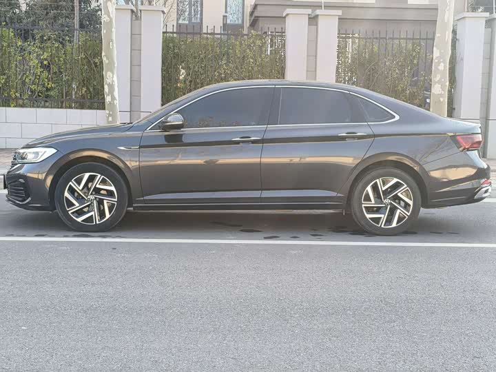 Фото 4 - Volkswagen Sagitar L