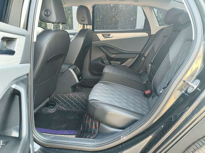 Фото 7 - Volkswagen Sagitar L