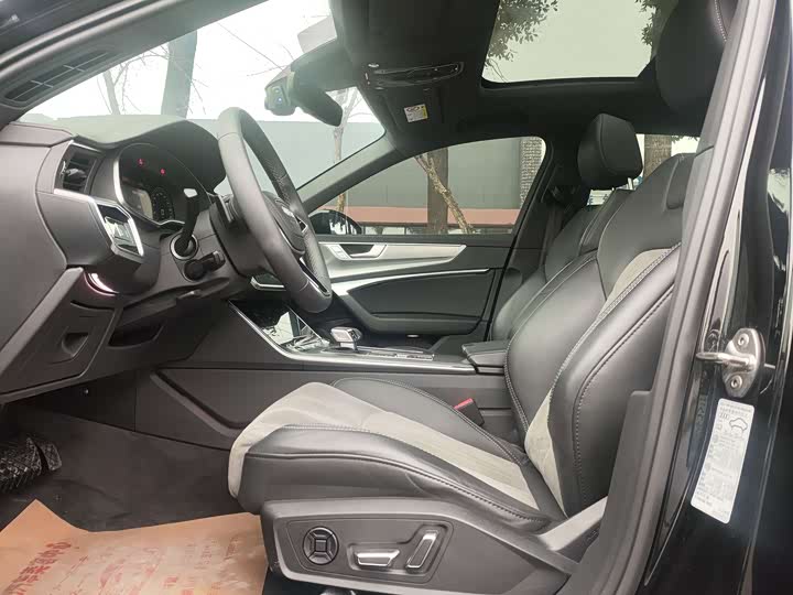 Фото 8 - Audi A6L