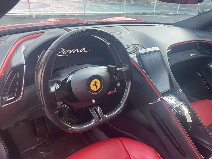 Фото 4 - Ferrari Roma