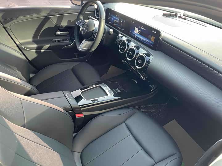 Фото 5 - Mercedes-Benz A-Class