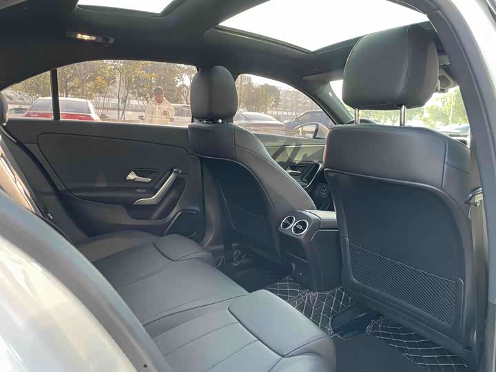 Фото 6 - Mercedes-Benz A-Class