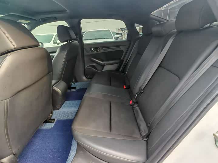 Фото 8 - Honda Civic