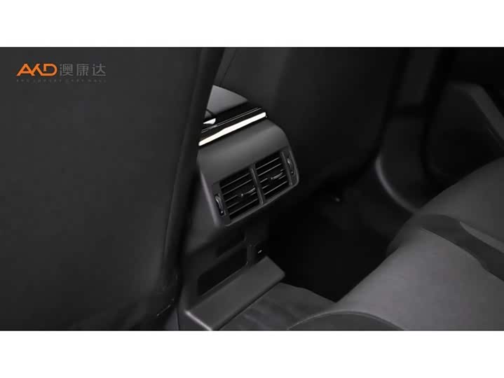 Фото 9 - Land Rover Range Rover Velar