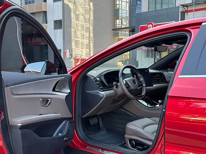 Фото 4 - BYD Han