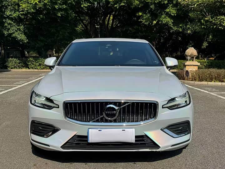 Фото 2 - Volvo S60