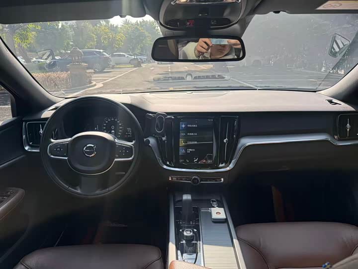 Фото 5 - Volvo S60