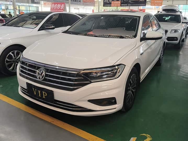 Фото 1 - Volkswagen Sagitar L