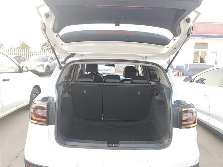 Фото 9 - Volkswagen Tacqua