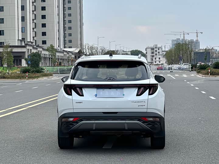 Фото 4 - Hyundai Tucson L