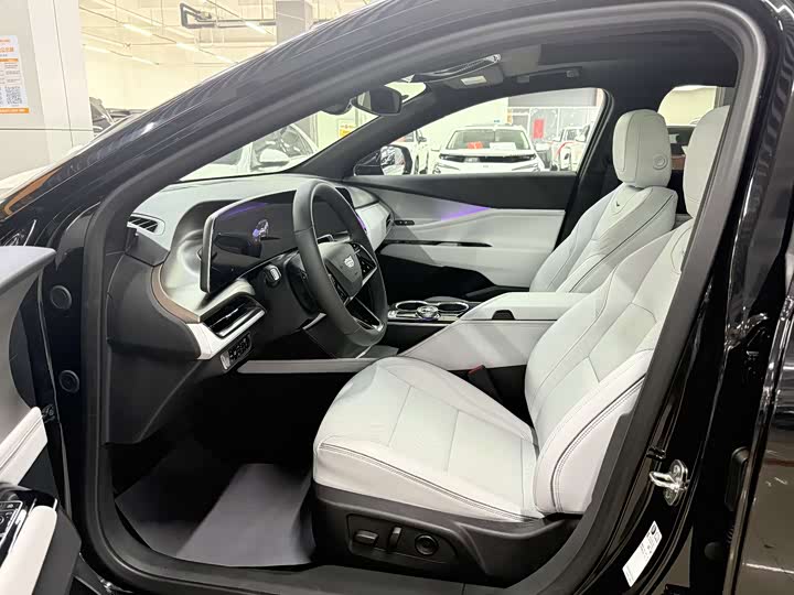 Фото 8 - Cadillac GT4