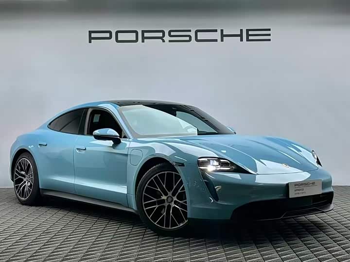 Фото 3 - Porsche Taycan