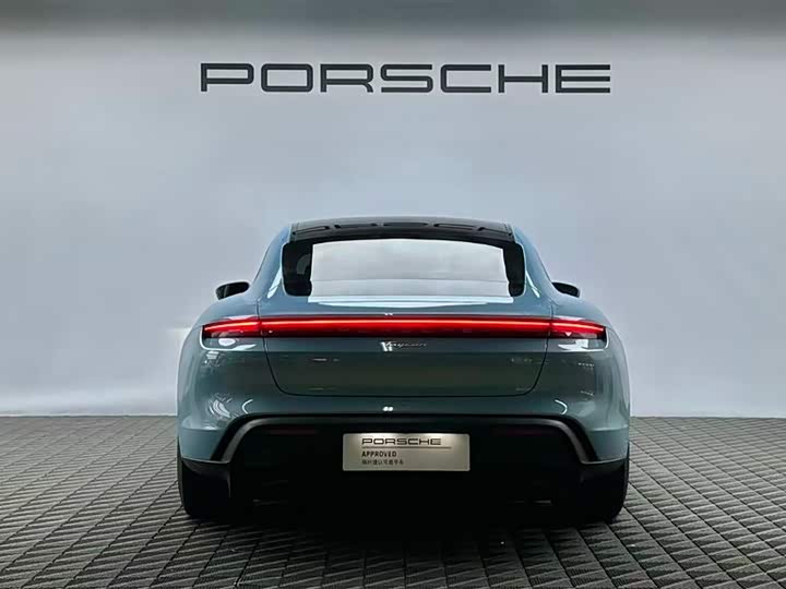 Фото 5 - Porsche Taycan