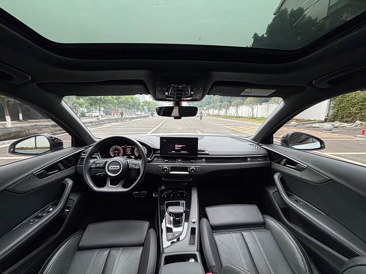 Фото 4 - Audi A4L