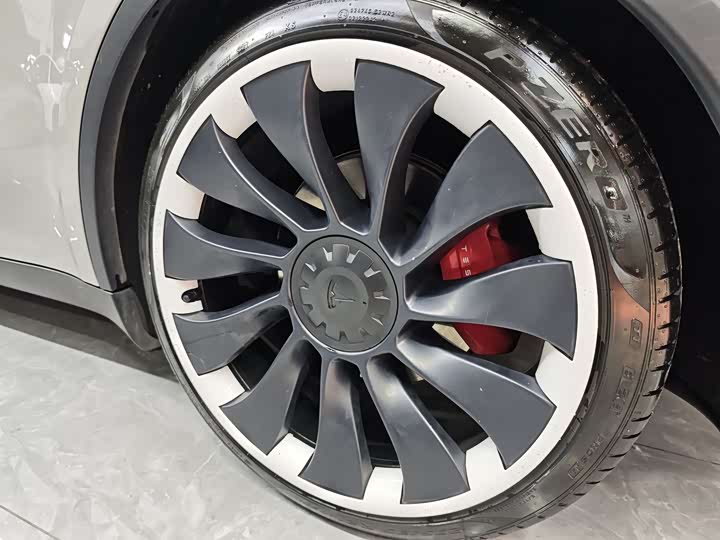 Фото 7 - Tesla Model Y