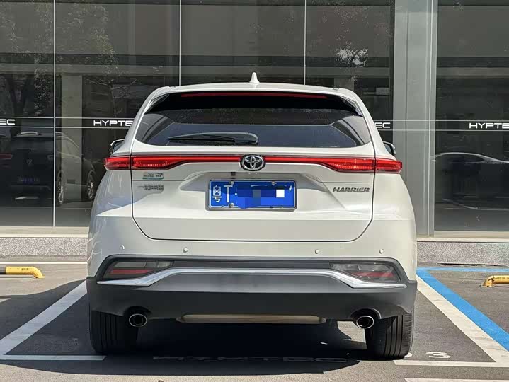 Фото 4 - Toyota Harrier