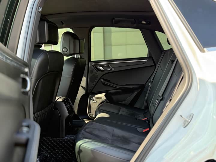 Фото 5 - Porsche Macan