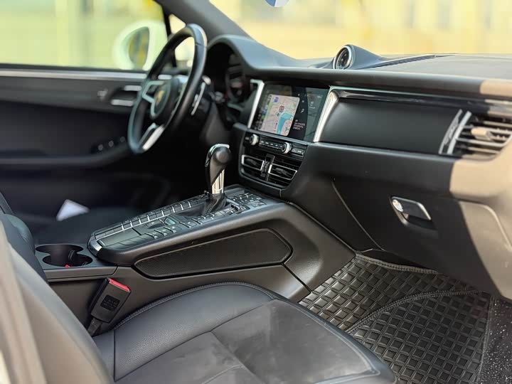 Фото 9 - Porsche Macan