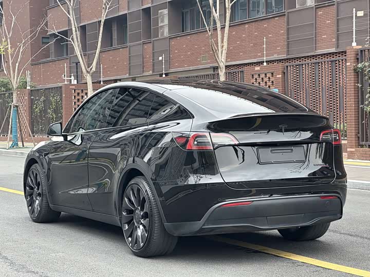 Фото 5 - Tesla Model Y