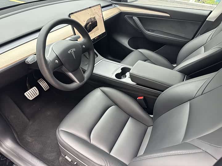 Фото 9 - Tesla Model Y