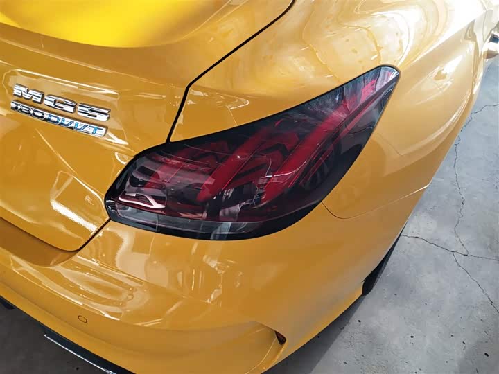 Фото 8 - MG Motor 5