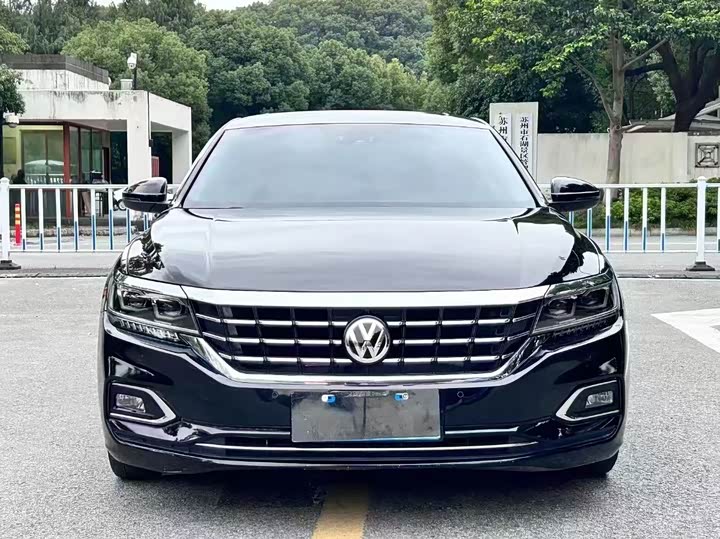 Фото 2 - Volkswagen Passat