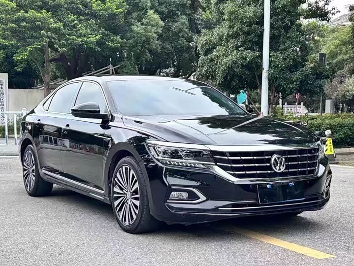 Фото 3 - Volkswagen Passat