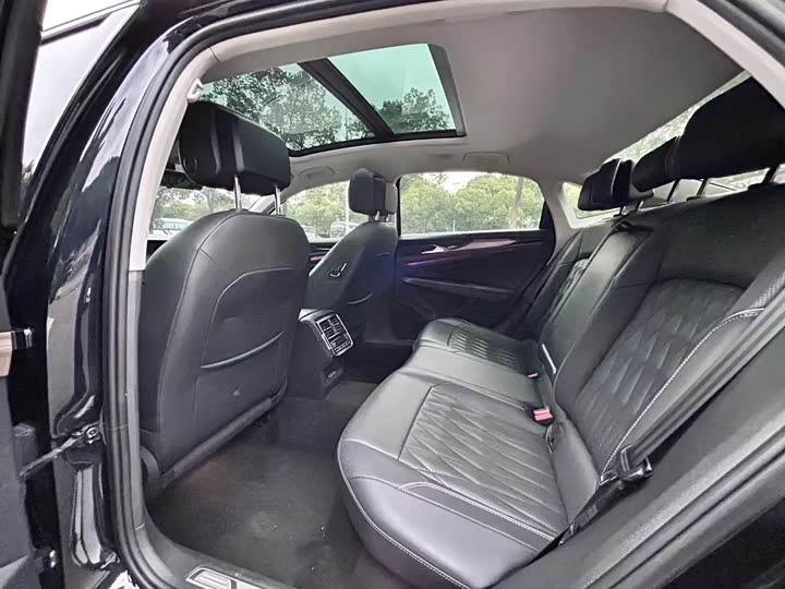 Фото 6 - Volkswagen Passat