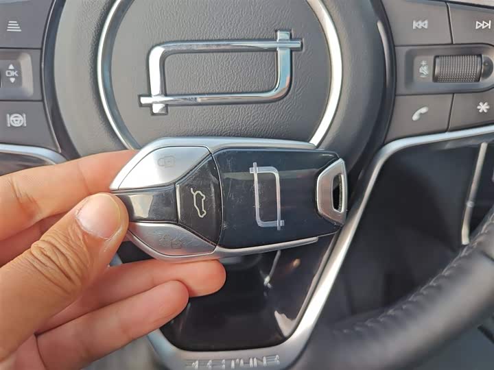 Фото 9 - Bestune T90