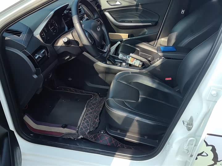 Фото 9 - Chery Tiggo 3x