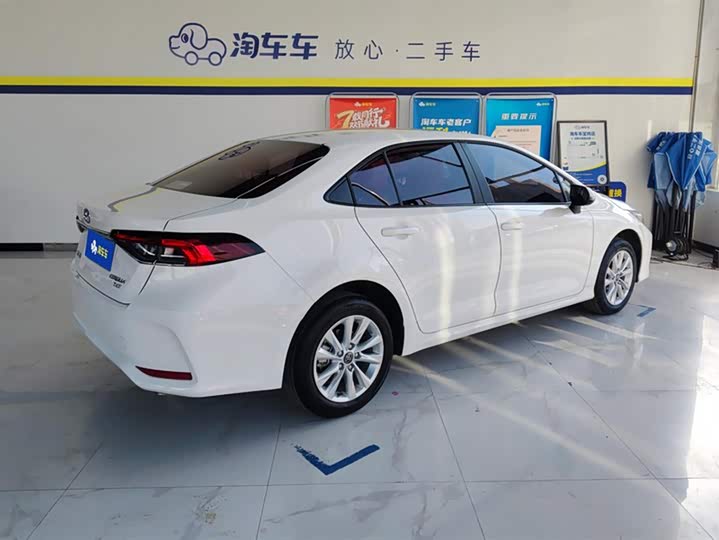 Фото 3 - Toyota Corolla