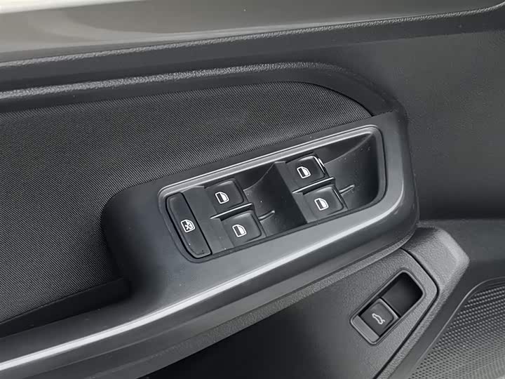 Фото 9 - Volkswagen Lavida