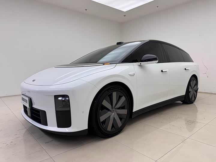 Фото 1 - LiXiang i6