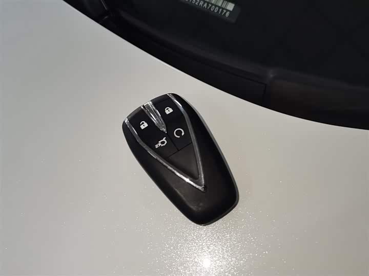 Фото 9 - Changan UNI-K Hybrid