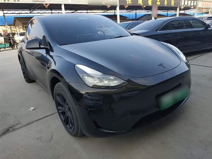 Фото 4 - Tesla Model Y