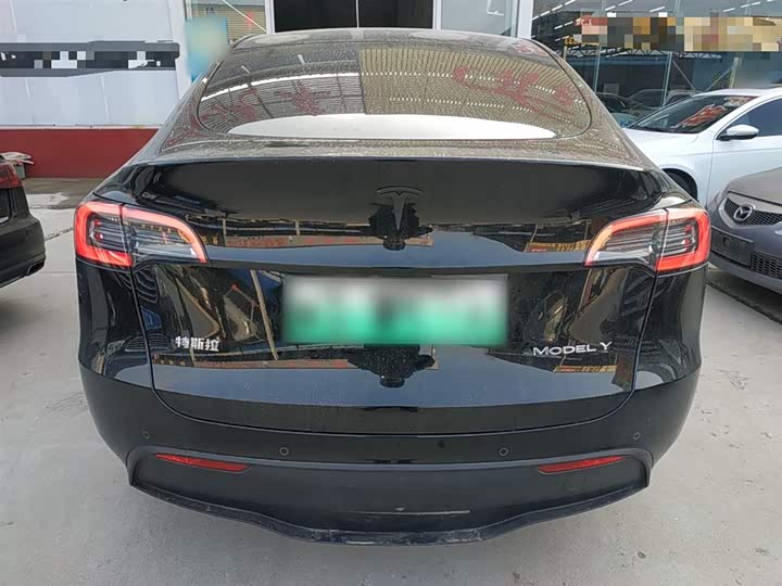 Фото 6 - Tesla Model Y