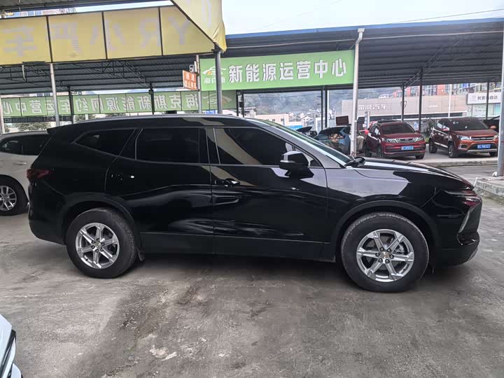 Фото 4 - Chevrolet Blazer