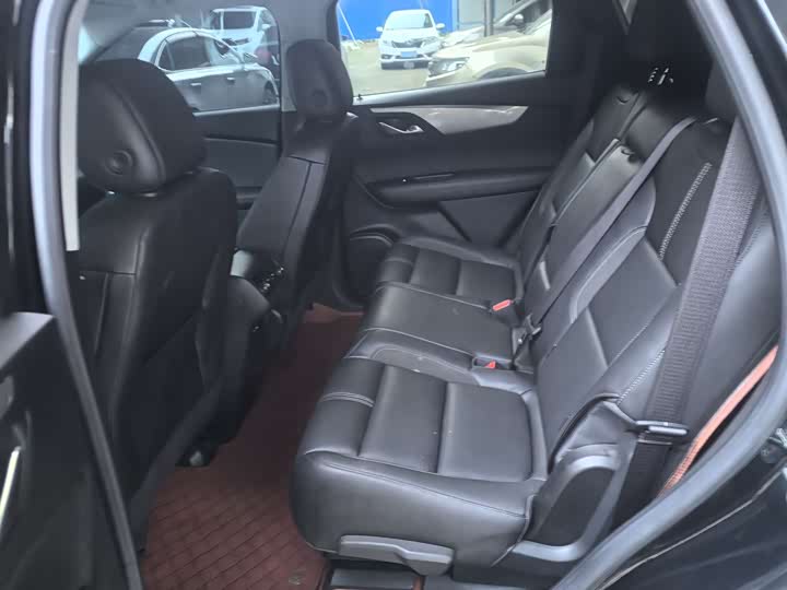 Фото 9 - Chevrolet Blazer