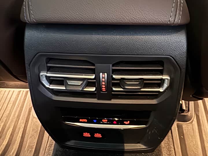 Фото 8 - BMW 3 Series