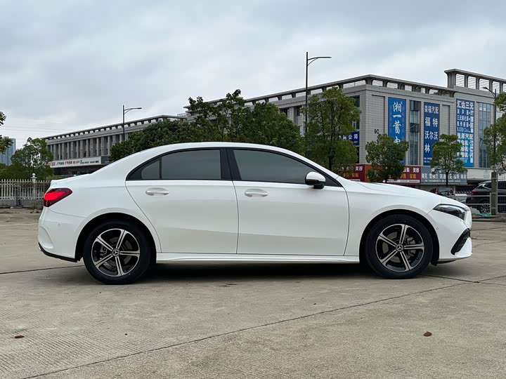 Фото 4 - Mercedes-Benz A-Class