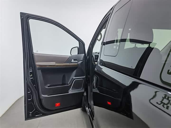 Фото 8 - Dongfeng Forthing Lingzhi Plus