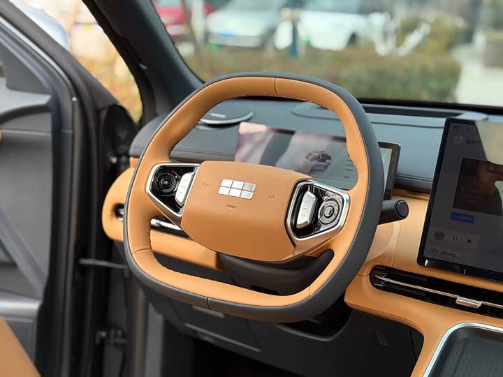 Фото 6 - Geely Galaxy Starship 7