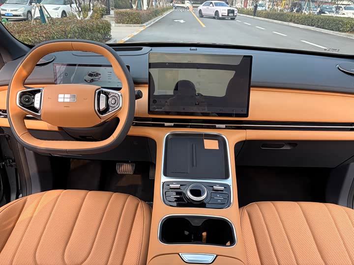 Фото 7 - Geely Galaxy Starship 7