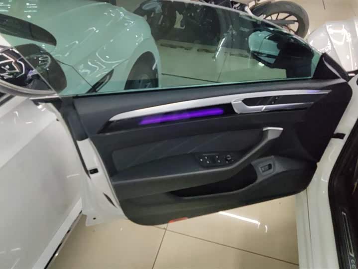 Фото 7 - Volkswagen CC